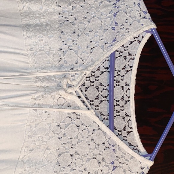 Top - Picture 2 of 3